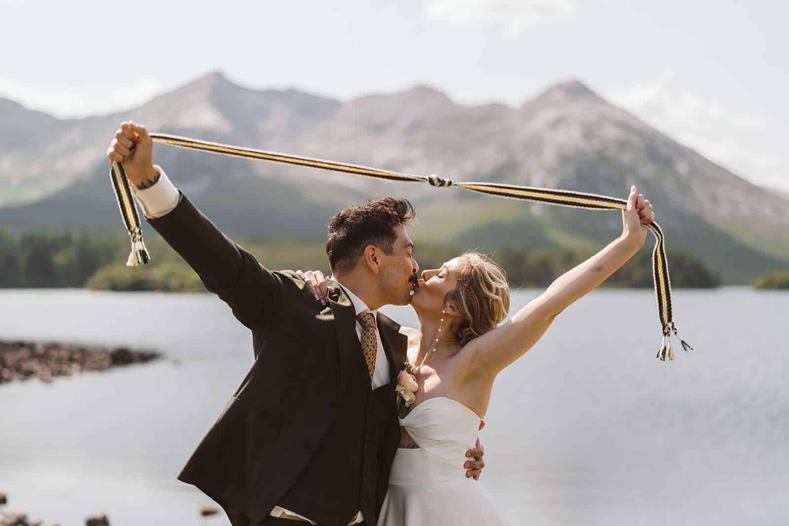 couple tying the know by eloping in Ireland